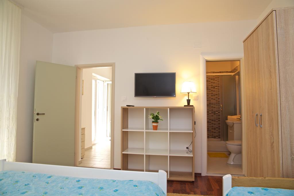 Antonija Apartments With Pool Biograd na Moru Kültér fotó
