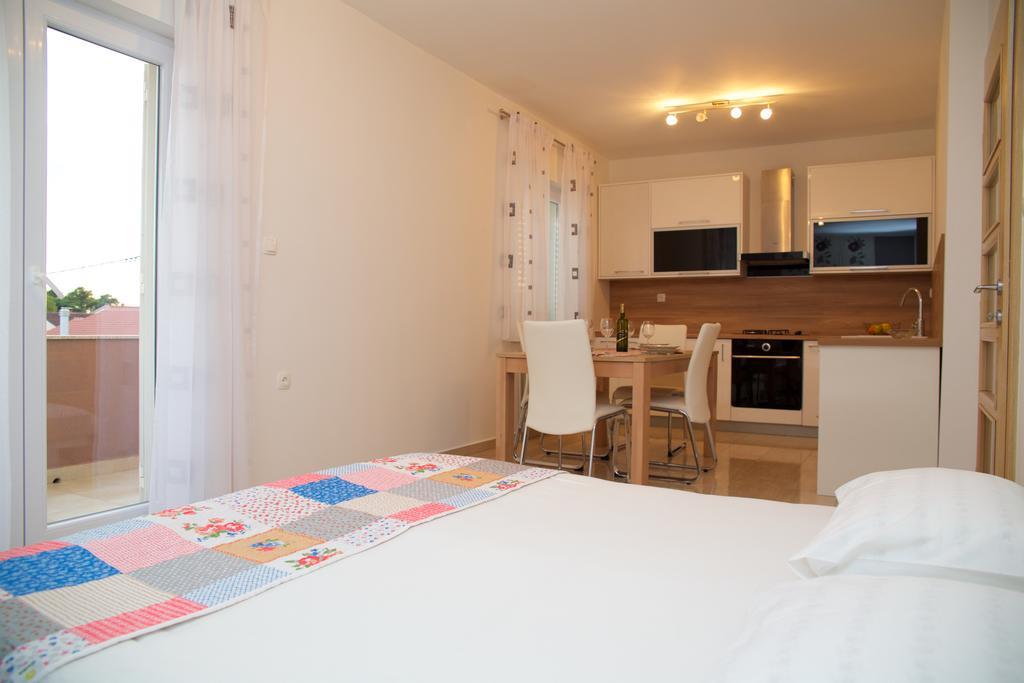 Antonija Apartments With Pool Biograd na Moru Kültér fotó
