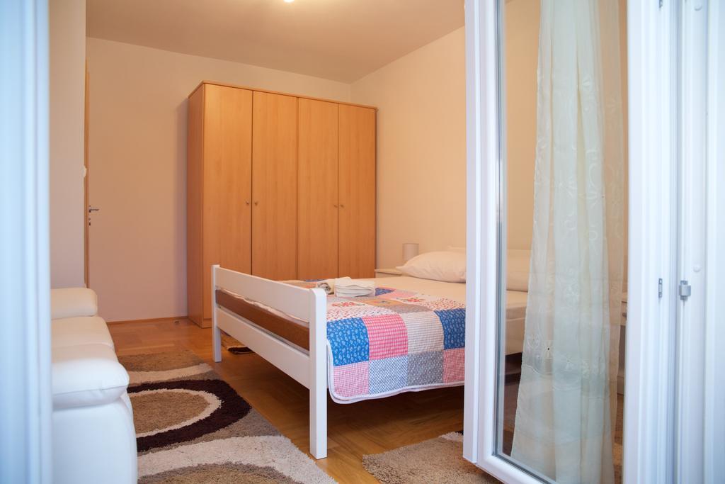 Antonija Apartments With Pool Biograd na Moru Kültér fotó