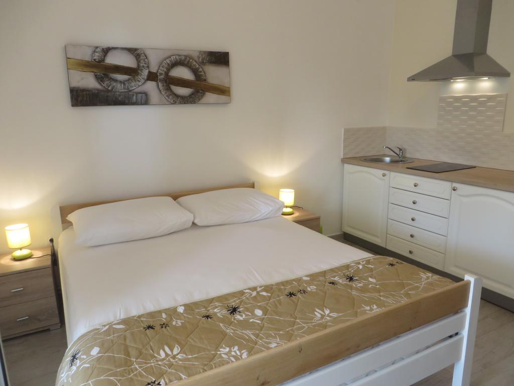 Antonija Apartments With Pool Biograd na Moru Kültér fotó